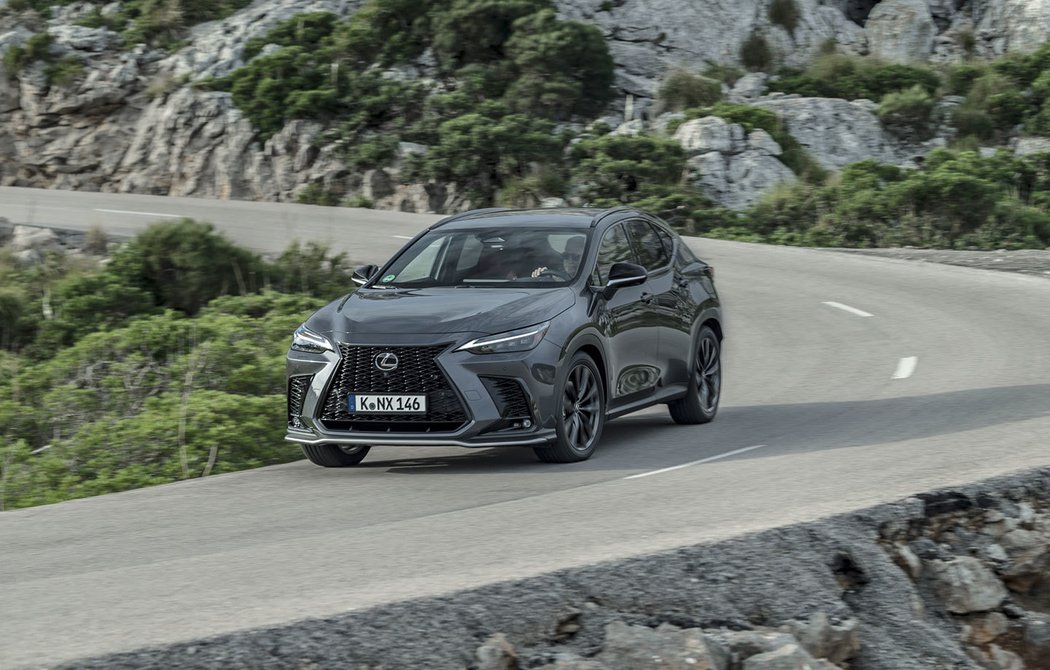 Lexus NX 450h+