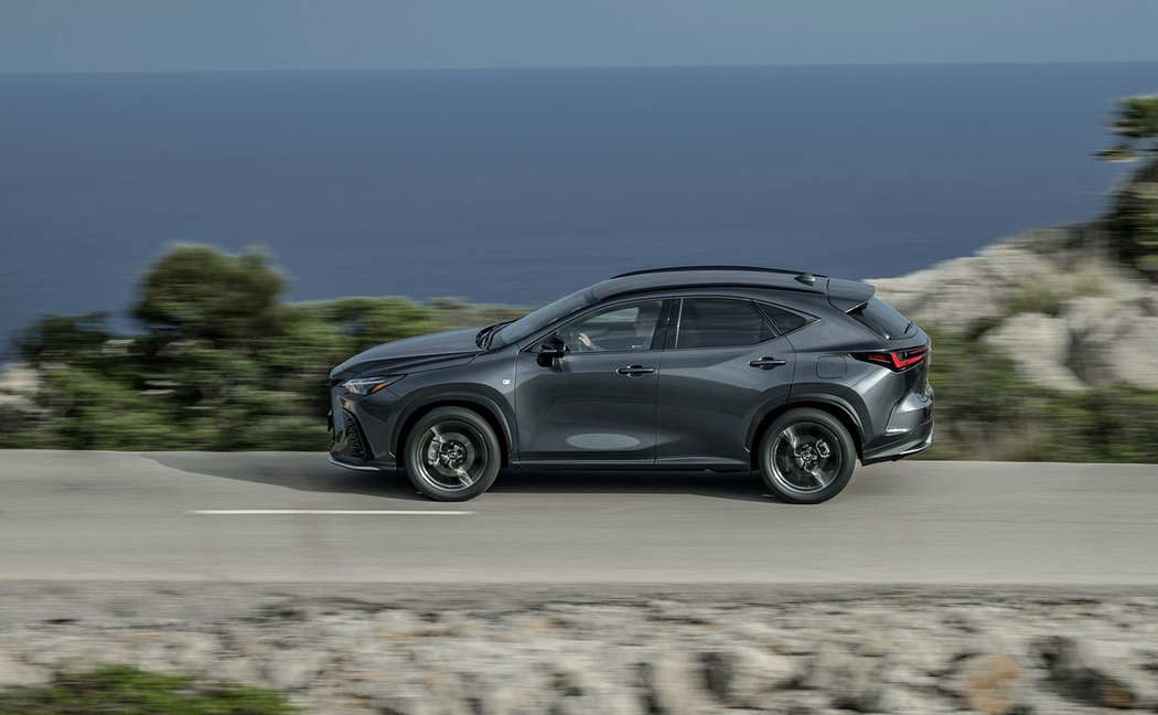 Lexus NX 450h+