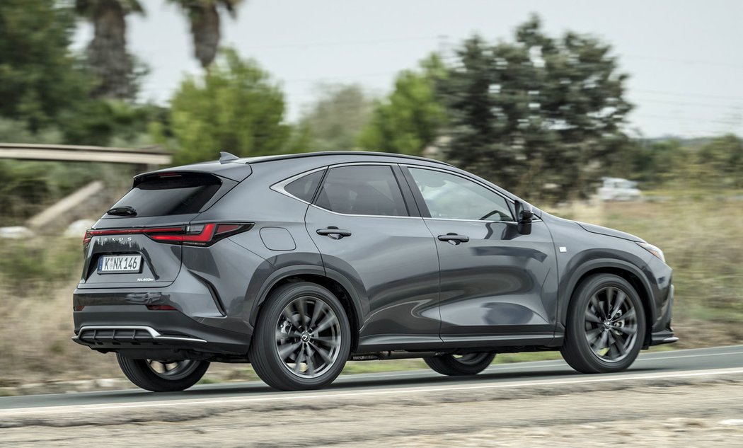 Lexus NX 450h+