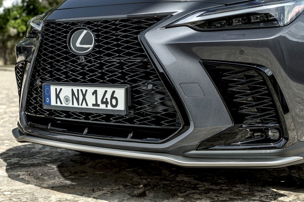 Lexus NX 450h+