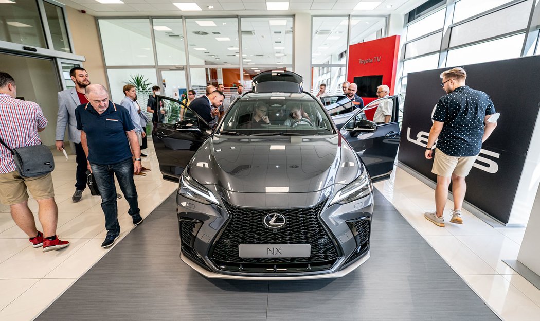 Lexus NX