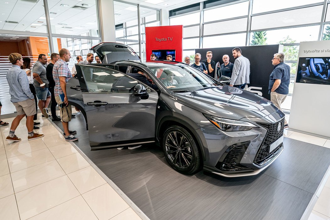 Lexus NX