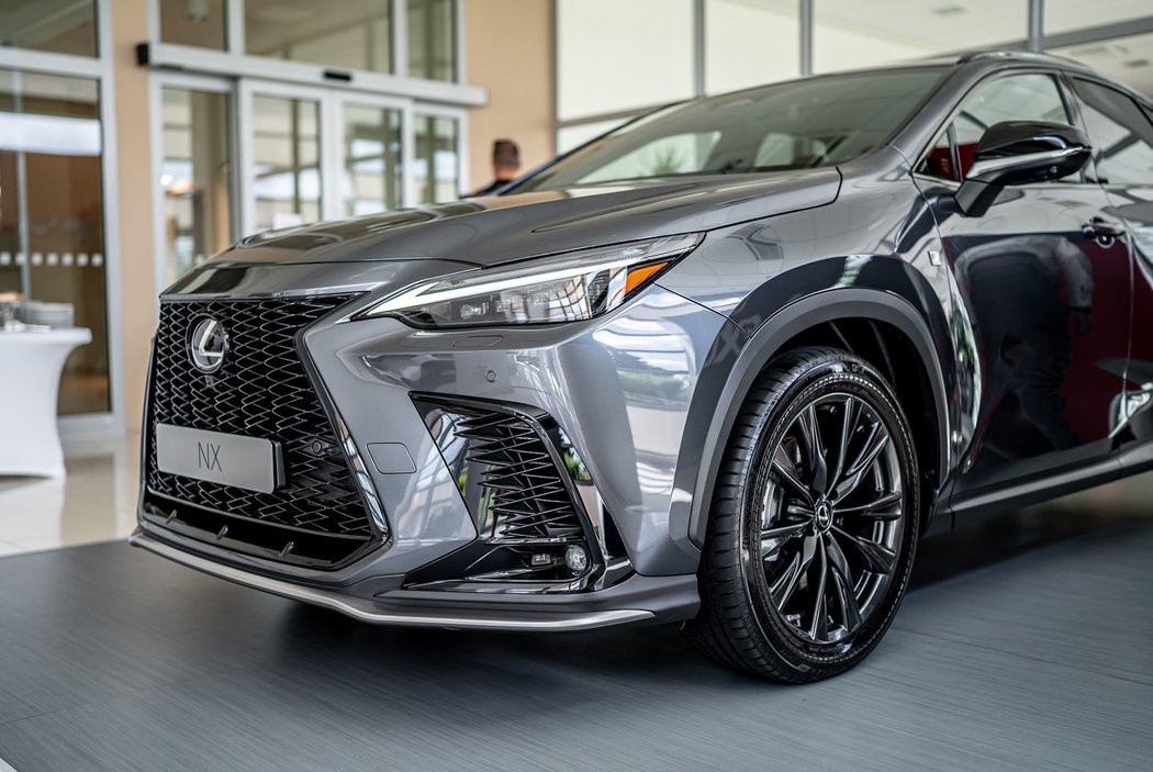 Lexus NX