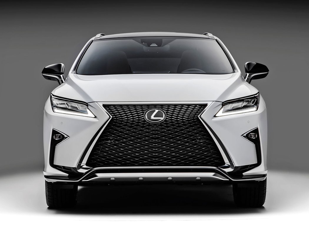 lexus premioveznacky strednitrida crossover