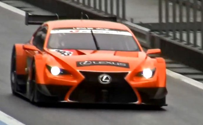 Video: Lexus RC F Super GT500 se prohání na okruhu