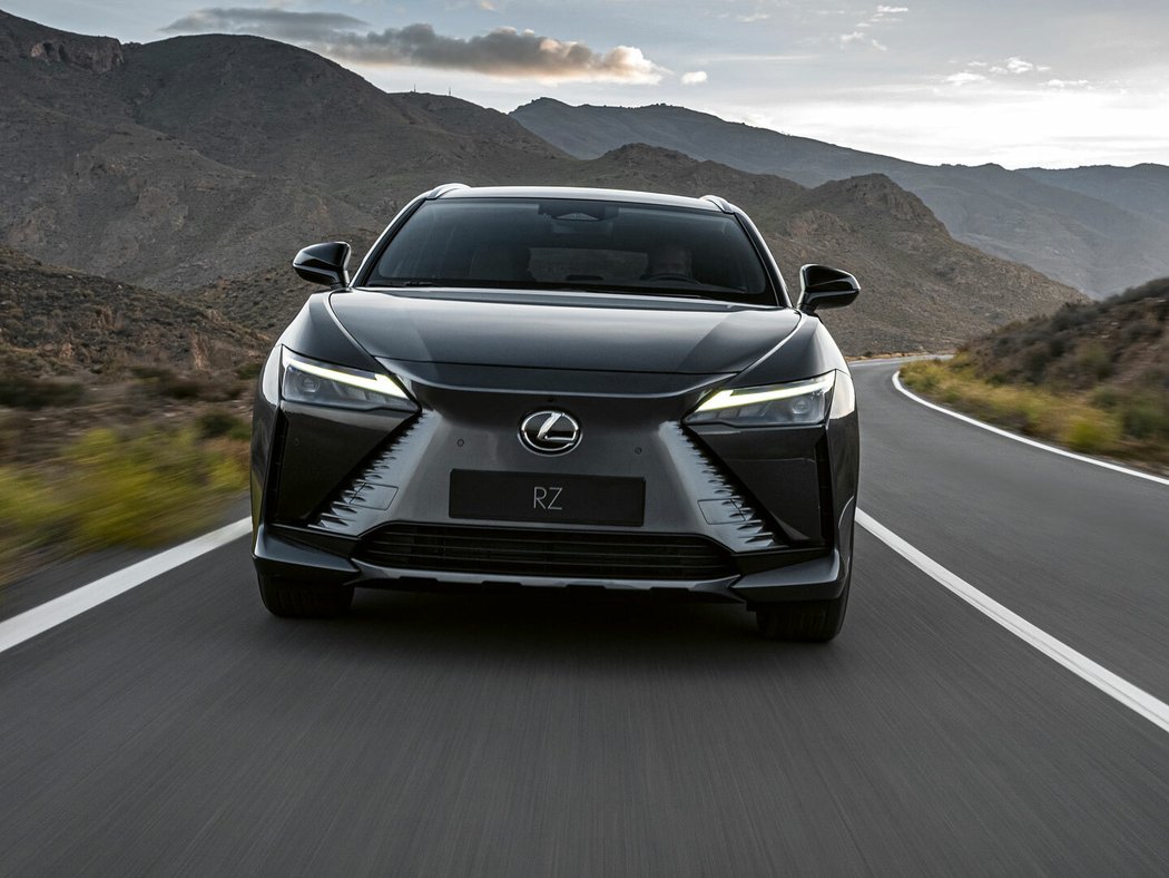 Lexus RZ 450e