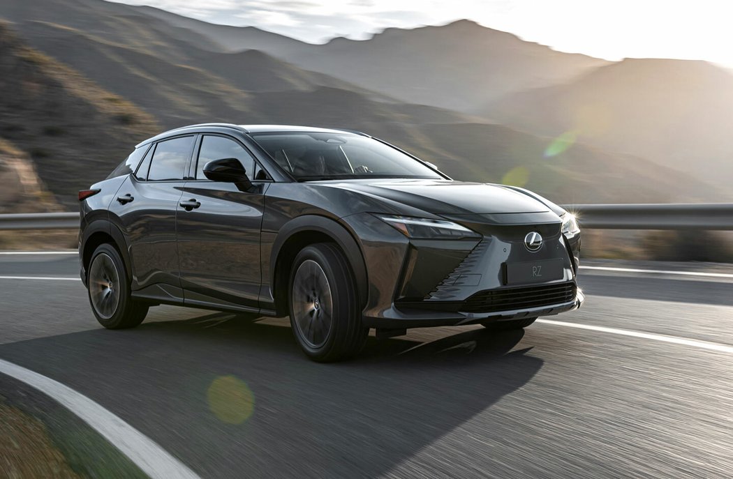 Lexus RZ 450e