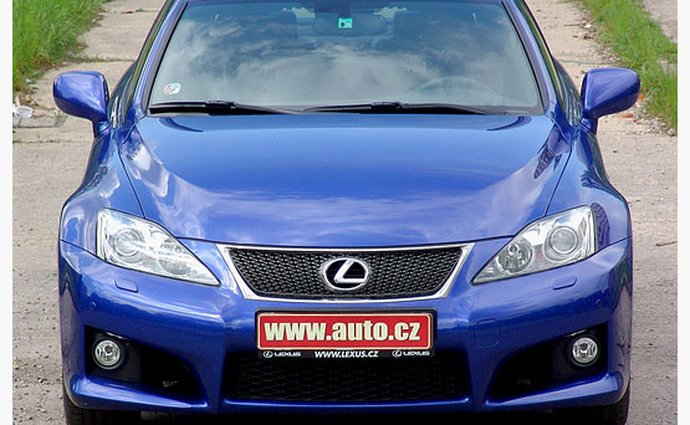 lexus sportovni testy