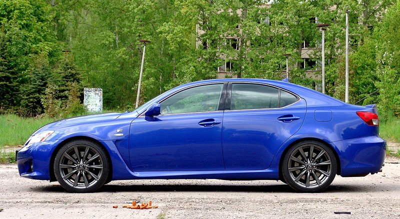 Lexus IS