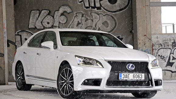 TEST Lexus LS 600h F Sport – Luxusport