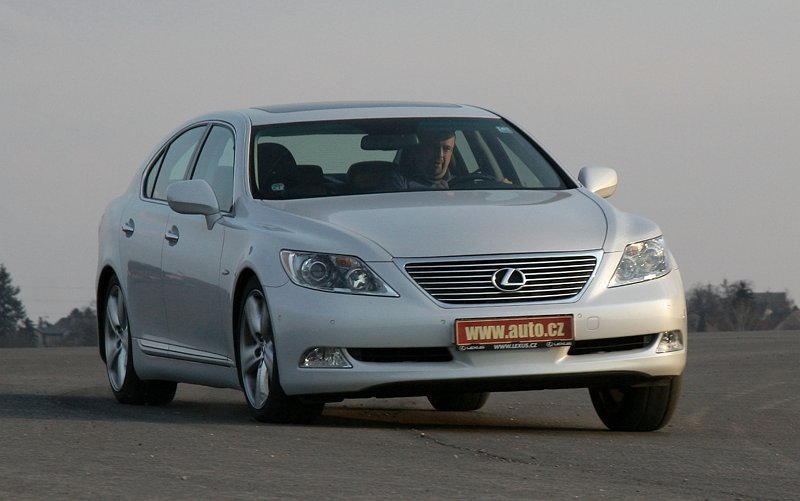 Lexus LS