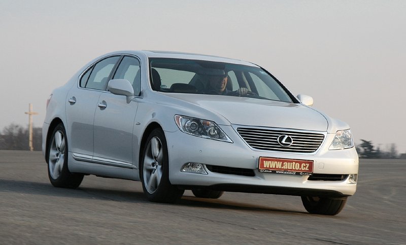 Lexus LS