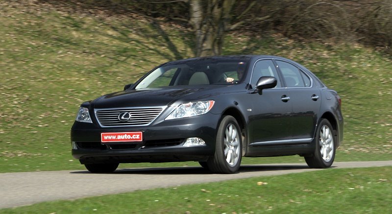 Lexus LS