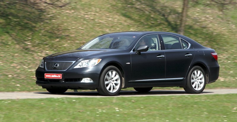 Lexus LS