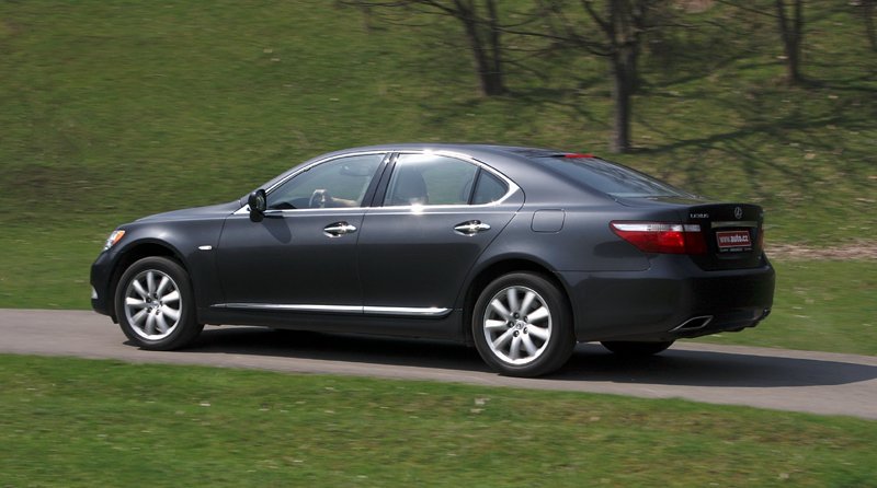 Lexus LS