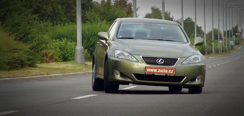 Lexus IS