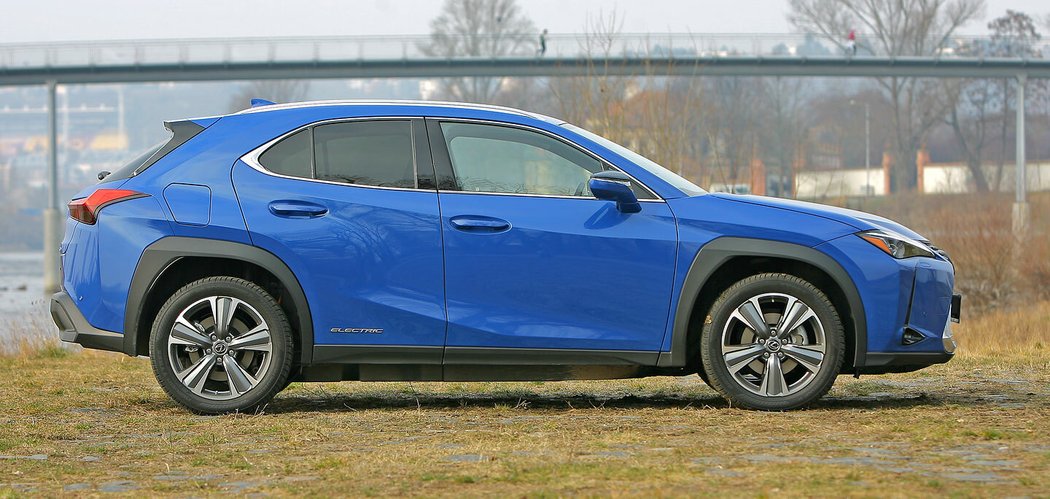 Lexus UX 300e