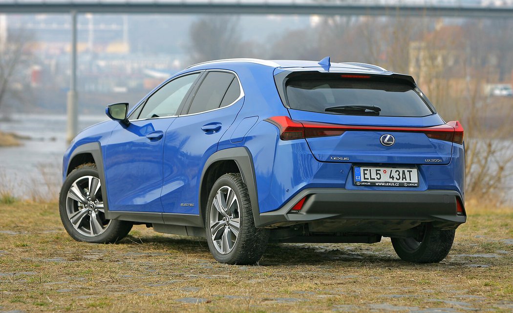 Lexus UX 300e