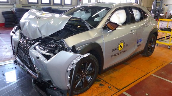 Euro NCAP 2019: Lexus UX – Dodržel tradici a získal pět hvězd