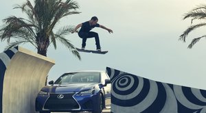 Lexus představil skateboard bez koleček!