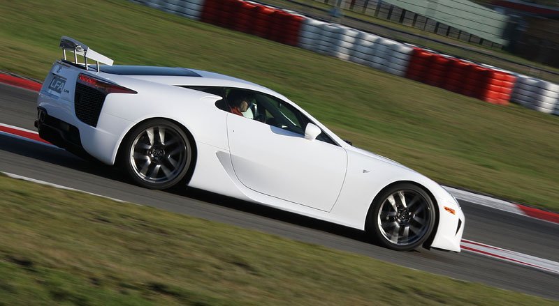 Lexus LFA