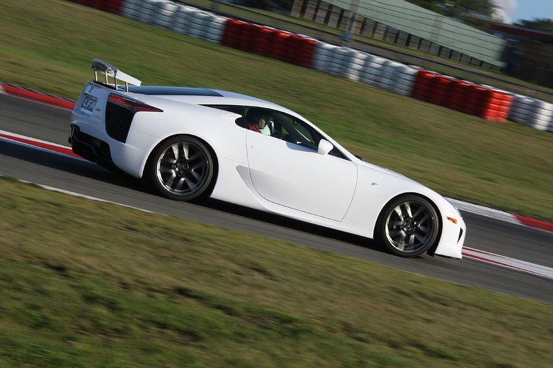 Lexus LFA