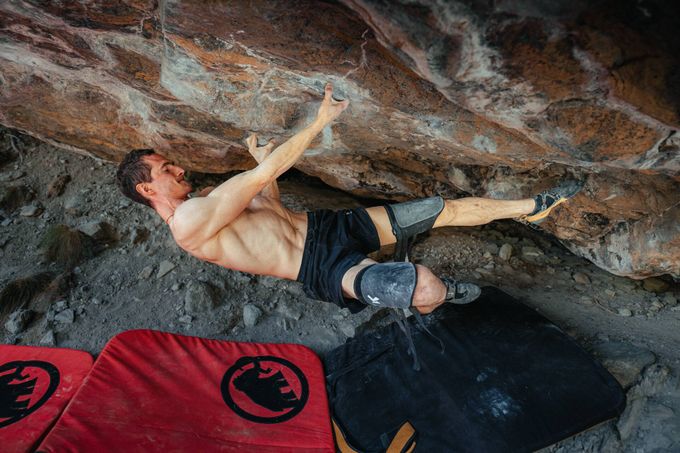 Adam Ondra zdolal nejtěžší boulder v životě. Trvalo mu to čtyři dny, ustál tlak kvůli dešti Adam Ondra zdolal nejtěžší boulder v životě. Trvalo mu to čtyři dny, ustál tlak kvůli dešti