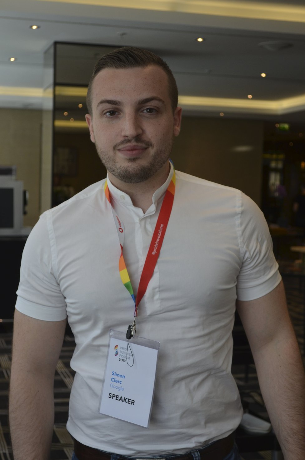Simon Clerk z pařížského Googlu se snaží i v cizině pomáhat LGBT komunitě se zdravě rozvíjet