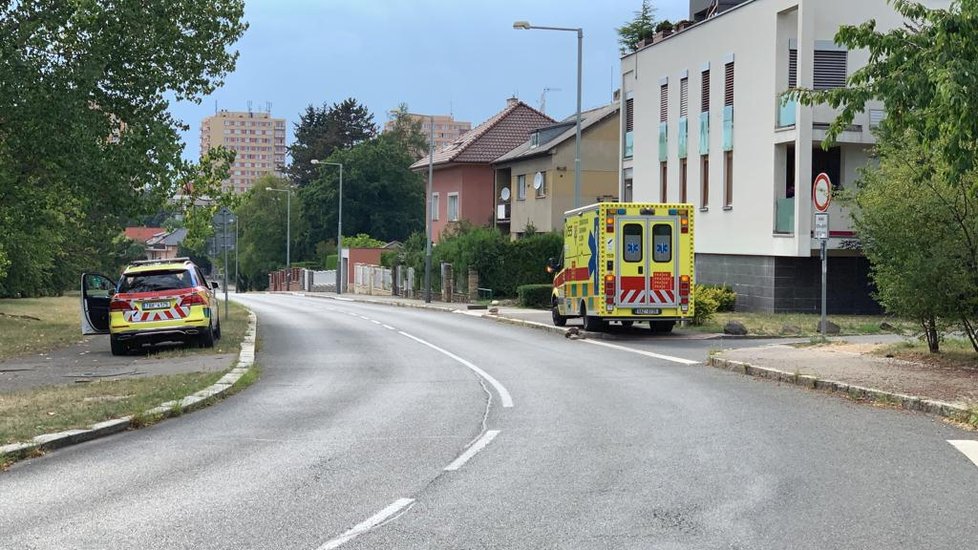 Na koupališti Lhotka zemřel při plavání starší muž.