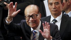 Miliardář z Asie Li Ka-shing odchází v 90 letech do důchodu.