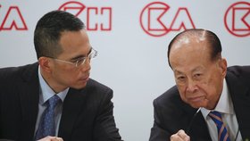 Miliardář z Asie Li Ka-shing odchází v 90 letech do důchodu.