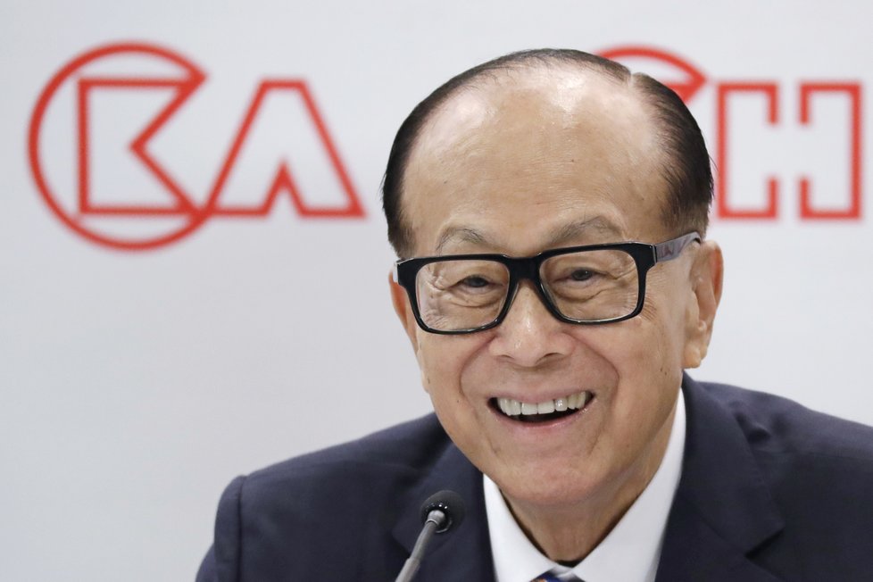 Miliardář z Asie Li Ka-shing odchází v 90 letech do důchodu.