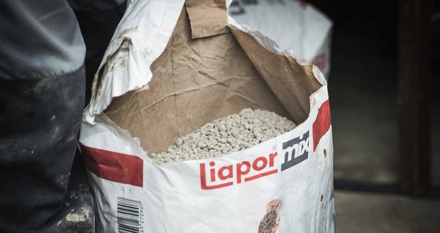 Suchá směs Liapor Mix pro snadnou přípravu lehkého betonu.
