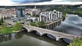 Osud Libeňského mostu: Oprava začne letos stavbou lávky, vyjde na více než dvě miliardy