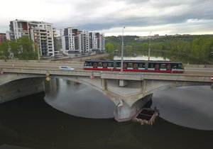 O osudu Libeňského mostu se vedou spory už léta.