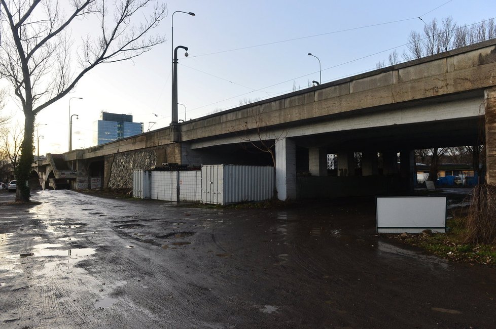 Vedení Prahy podpořilo myšlenku demolice Libeňského mostu.