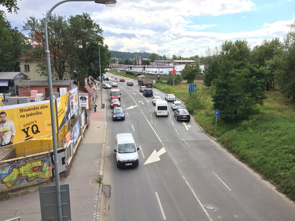 Pokud rampa skutečně zmizí, budou muset řidiči využívat pouze druhou trasu.