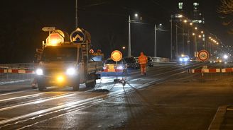 Praha kvůli havarijnímu stavu uzavřela Libeňský most
