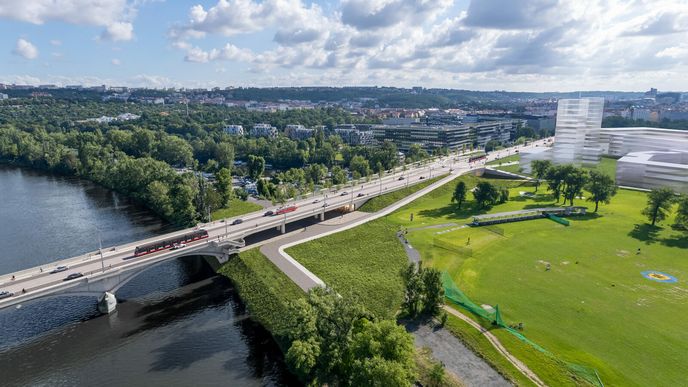 V roce 2023 magistrát představoval novou podobu Libeňského mostu V roce 2023 magistrát představoval novou podobu Libeňského mostu