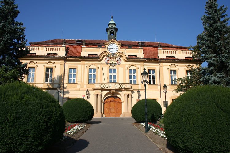 Rokokový Libeňský zámek - právě zde vznikl nový babybox.