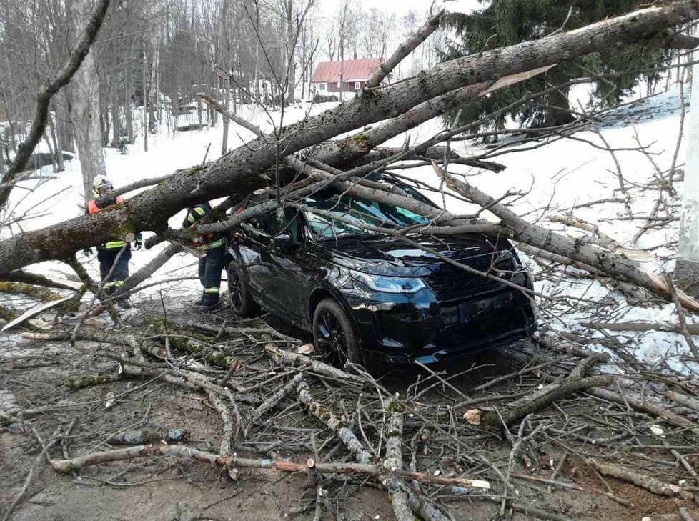 Následky vichřice v Libereckém kraji (3.2.2022)