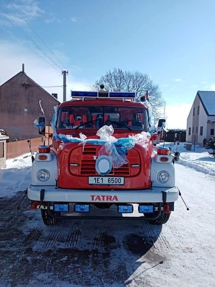 Počasí novomanželům vyšlo.