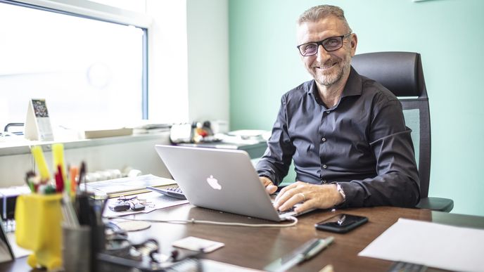 Statutární ředitel holdingu H2O Group Libor Vlasák. Statutární ředitel holdingu H2O Group Libor Vlasák.