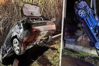 Drama v Libouchci: Vůz spadl do potoka! Muži ve vážném stavu