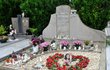 Hrob Libuše Šafránkové ve výroční den její smrti.