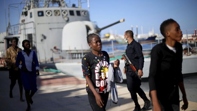 Na trase Libye - Itálie se přes Středozemní moře snažilo dostat mnoho migrantů