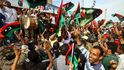 Diktátor padl. Libyjští rebelové slaví vítězství nad režimem Muammara Kaddáfího