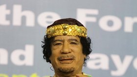 Kaddáfí si potrpí na zlaté doplňky