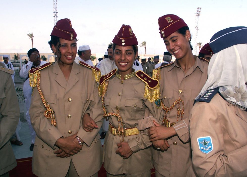 Odzbrojí Kaddáfiho ochranka nepřítele úsměvem?