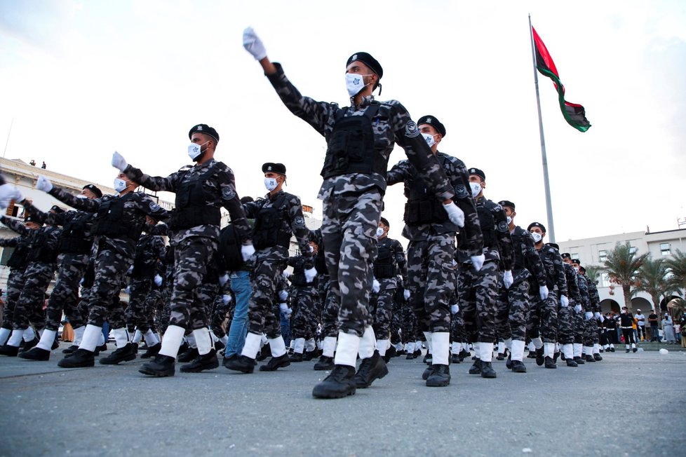 9. října Libye slavila Den policie, ale bezpečnostní složky nejsou všechny plně pod kontrolou vlády.